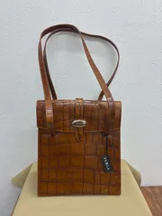 フルラ　ショルダーバック