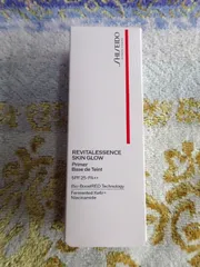 未使用品　SHISEIDO エッセンス スキングロウ プライマー　化粧下地・美容液