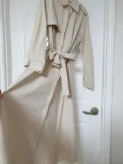 (77サイズ)トレンチコート トレンチジャケット トレンチ型 ONE PIECE シャツ型 フリル ロング丈ワンピース