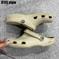 クロックス サンダル ベージュ