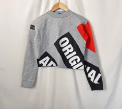 アディダス オリジナル クロップド Tシャツ