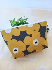 ファスナーポーチ(北欧フラワーグレーイエロー)