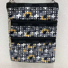 8401　LeSportsac　レスポートサック　 ショルダーバッグ　斜めがけ　紐調節可能　 スクエア　幾何学　総柄　ブラック系　 黒　ナイロン　軽量　3ZIP　ミニバッグ　 レディース