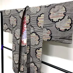 羽織　アンティーク　雪輪　横縞　蝶　花模様　鹿の子　着物　106tz