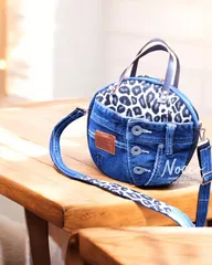 専用❕️🆕№828【👖DENIM✖️🐆ヒョウ柄サークルバッグToteBAG⚮】1点ものあおりポケットデニムリメイクバッグ✨️/(別売)お揃いショルダー紐&バネポーチ👝/レオパード/丸型/2way