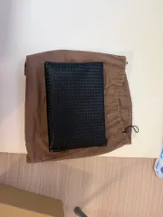 ボッテガ・ヴェネタ ブラック イントレチャート クラッチバッグ Lサイズ