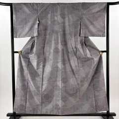 【美品】 大島紬 身丈157cm 裄丈64cm M 袷 都喜ヱ門 証紙 瓦 幾何学 灰紫 正絹 逸品 【中古】