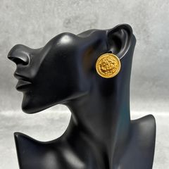 希少 ヴィンテージ 94A シャネル イヤリング ココマーク 金×黒 片耳のみ CHANEL シャネル イヤリング ココマーク ラウンド ゴールド 丸型 94P