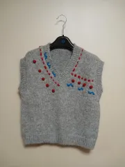 刺繍ニットベスト