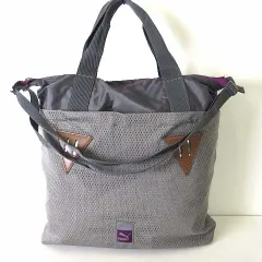 プーマ PUMA バッグ ショルダーバッグ トートバッグ メッシュ ナイロン ロゴ 刺繍 グレー パープル かばん 鞄 カバン