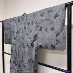 小紋　大島紬　泥染　唐花模様　唐草模様　パープル裏地　着物　032t