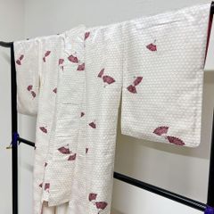 絽 夏着物 蝶々 紺地 夏小紋 涼やか 大人可愛い 上品コーデ - メルカリ