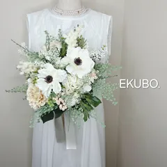 【ホワイトアネモネのクラッチブーケ】ウェディングブーケ&ブートニア n237