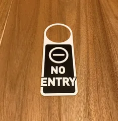 立入禁止 ドアプレート NO ENTRY｜ドアサイン 掛けるタイプ オフィス・自宅用のサムネイル