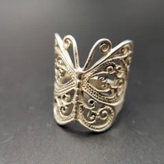 大きな羽の蝶 透かし装飾 925 シルバー ヴィンテージ バタフライ リング 指輪 銀 昆虫モチーフ 上品 エレガント 大ぶり 存在感 R15-D①