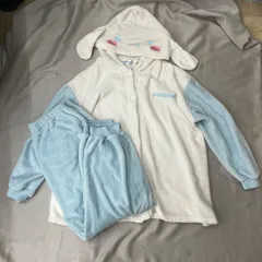 Sanrio　サンリオ　シナモロール　フード付きパジャマ　上下セット　レディース　Lサイズ　　長袖　フリースパジャマ