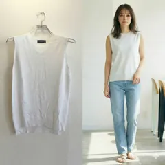 美品✨ ザラ ZARA ノースリーブ ニット リブニット クルーネック ホワイト 白 シンプル ベーシック きれいめ 大人 カジュアル レイヤード 重ね着 伸縮性 オフィス カジュアル デイリー 着回し ギャル系コーデ 海外ファッション