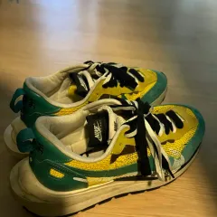 NIKE x SACAI ヴェイパーワッフル イェロー グリーン