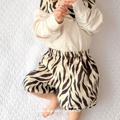 Item thumbnail for item 1768ac6e-11d5-40fb-8ab0-41208cec0cb9