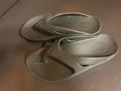 OOFOS ウーフォス ブラック ビーチサンダル EU 42 270