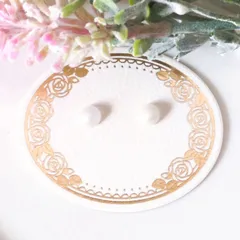 【特別価格】no.410　レジン　シンプル　ホワイトラメの小さいピアス　キラキラ　イヤリング　ハンドメイド