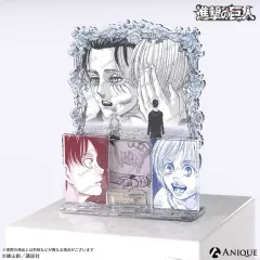 進撃の巨人 アクリル