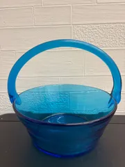 アンティーク青色のガラス製バスケット