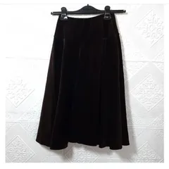 ✨FOXEY NEWYORK✨フォクシーニューヨーク　ベルベットひざ丈スカート　Size38のサムネイル