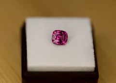 Almandine Garnet – 1.16 ct  /アルマンディン・ガーネット 【天然宝石ルース】KG-1