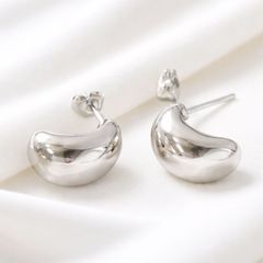 crewre グロッシーペブルピアス シルバー - メルカリ