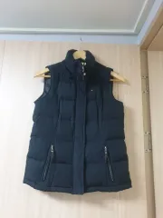 トミーヒルフィガー ダウンベスト