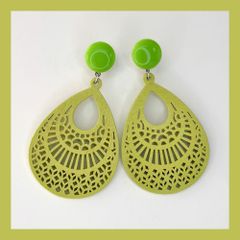 Item thumbnail for item f77908eb-e810-4e96-bfe6-3ac17c65455c