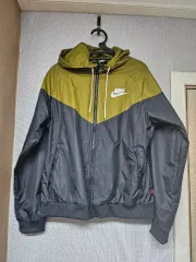 ナイキ ウィンドブレーカー アウター 新品 XL