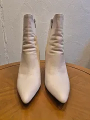 アイボリー アンクル ブーツ