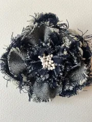 🌺花のブローチ✻*˸ꕤ*˸*⋆。