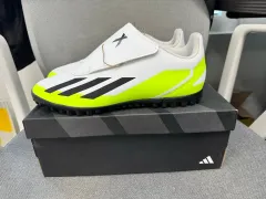 adidas アディダス キッズ サッカーシューズ 240 サイズ 新品