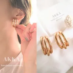 大ぶり3連フープピアス　　　樹脂イヤリング樹脂ピアスフープイヤリング金属アレルギーノンホールピアス