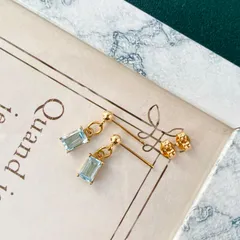 澄んだ空色ピアス　スカイブルートパーズ　宝石質　イヤリング変更可能