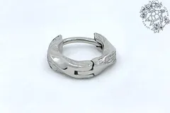 ピアス　片耳用　スクロール　波　ツイスト　サージカルステンレス　アレルギー対応　金属アレルギー　ハワイアンジュエリー　ハワジュ　アクセサリー　３種　３カラー　シルバー　イエローゴールド　ピンクゴールド　レディース　メンズ　ペア　プレゼント　ギフト　5,000円