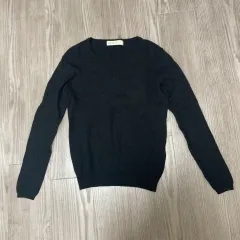 【227260】BEAUTY&YOUTH ビューティ&ユース  長袖ニット　セーター　レーヨン　カシミヤ混　ストレッチ　Vネック  ・ ブラック