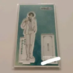 進撃の巨人 リヴァイ カラオケの鉄人 白スーツ アクリルスタンド 未開封