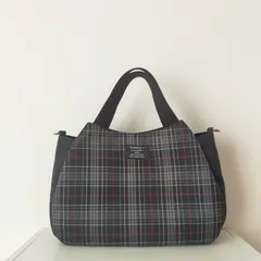 ハンドメイド　チェック柄　トートバッグ　ミニトート　お散歩バッグ　チューリップバッグ　バルーンバッグ　Dカン付き　ショルダーバッグにもなるよ