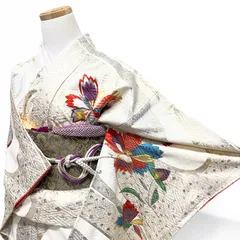 未着用　振袖　金彩　銀彩　唐花　紗綾形　白地　晴れの日　成人式　着物　013b d ms