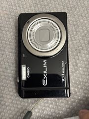 FUJIFILM FinePix F100fd 充電器付 美品作動作例あり - メルカリ