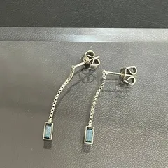 デザインピアス　ロングピアス　ストーン　ブルー　四角　スクエア　シンプル　シルバー