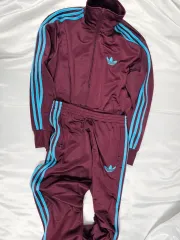 アディダス バーガンディ ジャージ