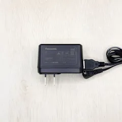 Panasonic HC-V230M ビデオカメラ 動作品 充電器付き 美品 パナソニック デジタルハイビジョンビデオカメラ HC-V230M-W