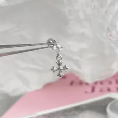 クロス 十字架 ジルコニア シルバーピアス 片耳用  フラットキャッチ 韓国アクセ 韓国風 シンプル サブカル y2k 韓国ストリート モード レディース