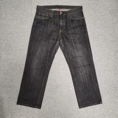 UNIQLO ユニクロ ストレートフィット デニムパンツ ズボン 32-33