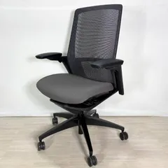 2025年製  オカムラ フィノラチェア 稼働アーム ミディアムグレー　③